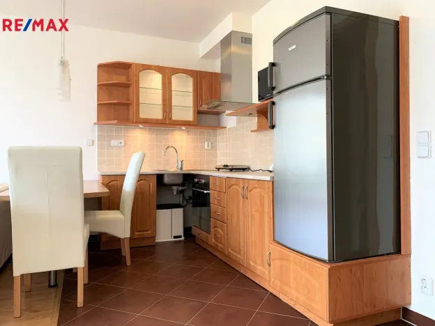 Pronájem bytu 1+kk, Olomouc, Peškova, 45 m2