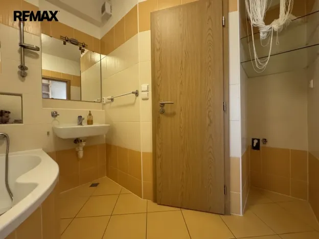 Pronájem bytu 1+kk, Olomouc, Peškova, 45 m2