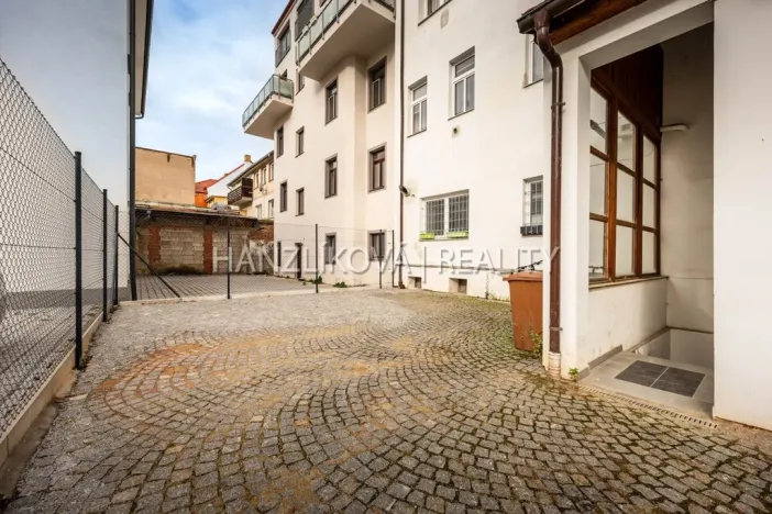 Pronájem bytu 2+1, České Budějovice, Rudolfovská tř., 67 m2