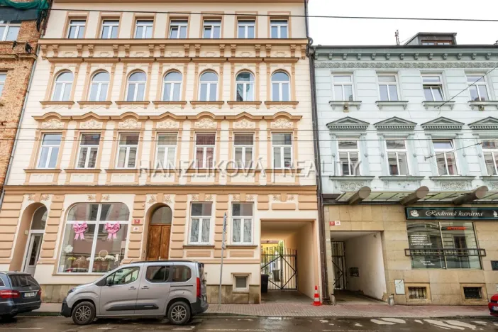 Pronájem bytu 2+1, České Budějovice, Rudolfovská tř., 67 m2