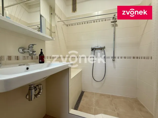 Pronájem bytu 2+1, Zlín, Zarámí, 65 m2