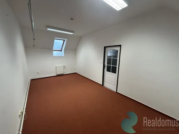 Pronájem kanceláře, České Budějovice - České Budějovice 2, Husova tř., 139 m2