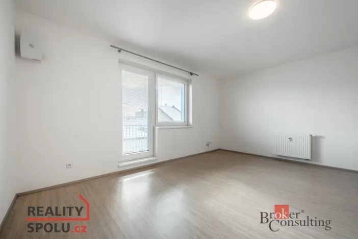 Pronájem bytu 1+kk, Brno - Židenice, Táborská, 37 m2