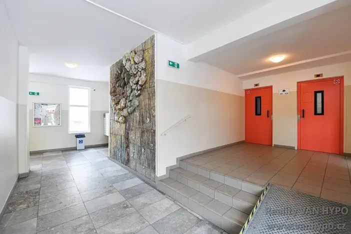 Pronájem bytu 2+kk, Praha - Letňany, Třinecká, 39 m2