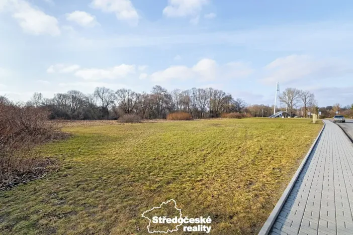 Prodej komerčního pozemku, Čelákovice, 1686 m2