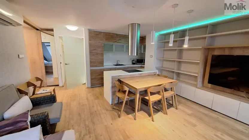 Prodej činžovního domu, Teplice, Laubeho náměstí, 425 m2