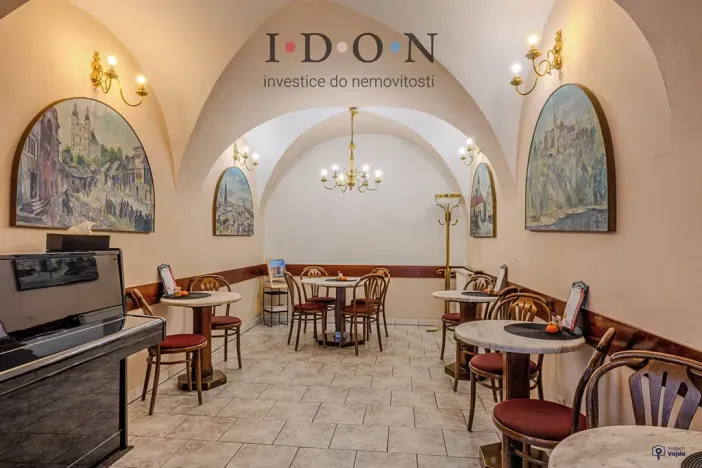 Prodej činžovního domu, Frýdek-Místek, Zámecké nám., 450 m2