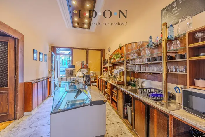 Prodej činžovního domu, Frýdek-Místek, Zámecké nám., 450 m2