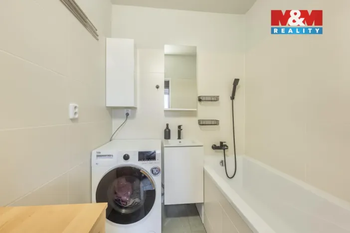 Prodej bytu 3+kk, Praha - Kobylisy, Frýdlantská, 69 m2