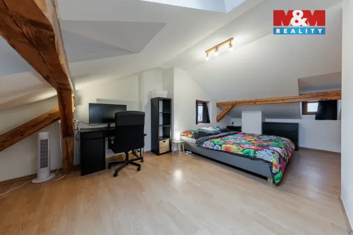 Prodej bytu 3+1, Karlovy Vary, Bulharská, 102 m2