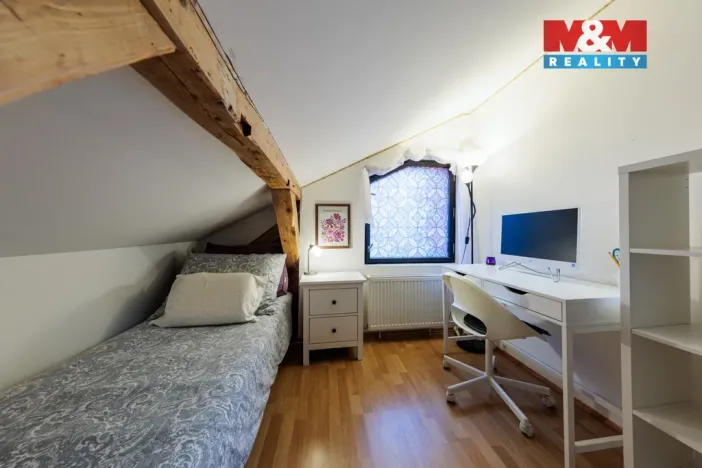 Prodej bytu 3+1, Karlovy Vary, Bulharská, 102 m2