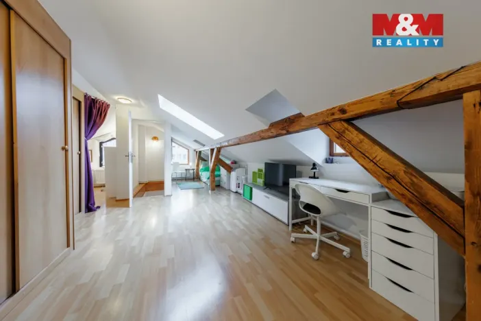 Prodej bytu 3+1, Karlovy Vary, Bulharská, 102 m2