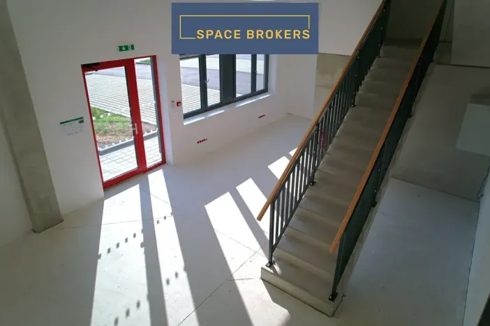 Pronájem skladu, Mikulov, 1000 m2