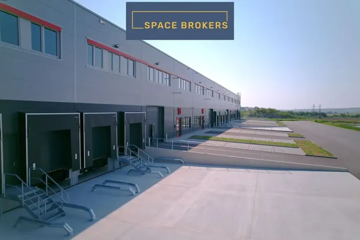 Pronájem skladu, Mikulov, 12000 m2