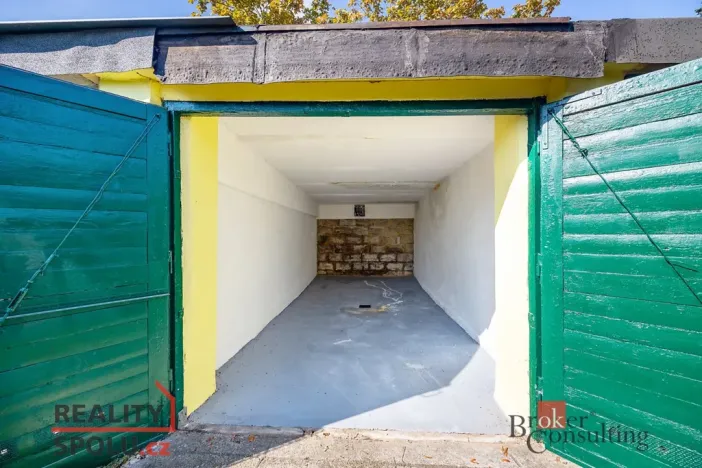 Prodej garáže, Praha - Dejvice, Na Fišerce, 14 m2