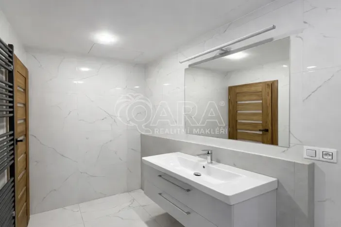 Pronájem bytu 2+kk, Praha - Karlín, Sokolovská, 48 m2