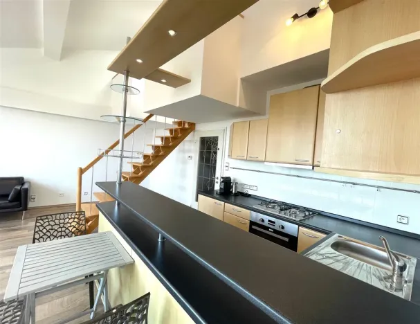 Pronájem bytu 3+kk, Praha - Smíchov, Nad Palatou, 75 m2