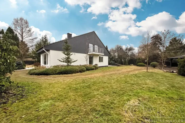 Pronájem rodinného domu, Dolní Břežany, V Úvozu, 380 m2