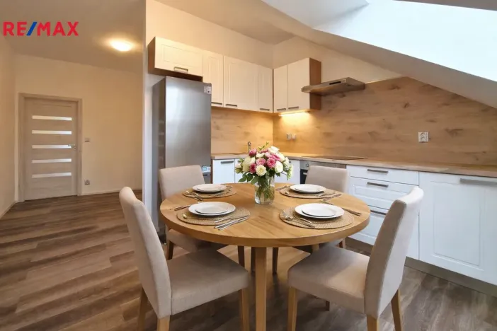 Prodej bytu 2+1, Lochovice, 64 m2