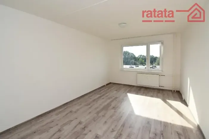 Pronájem bytu 1+1, Chomutov, Hutnická, 39 m2