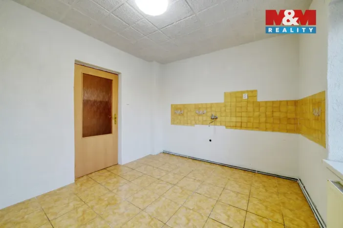 Prodej bytu 2+1, Planá - Svahy, 67 m2