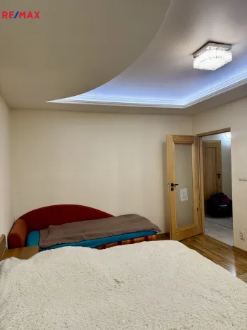 Pronájem bytu 2+1, Karlovy Vary - Drahovice, Úvalská, 60 m2