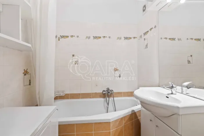 Pronájem bytu 3+kk, Praha - Kobylisy, Havlínova, 57 m2