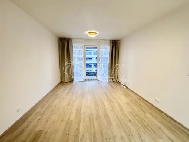 Pronájem bytu 1+kk, Praha - Hloubětín, Poděbradská, 32 m2