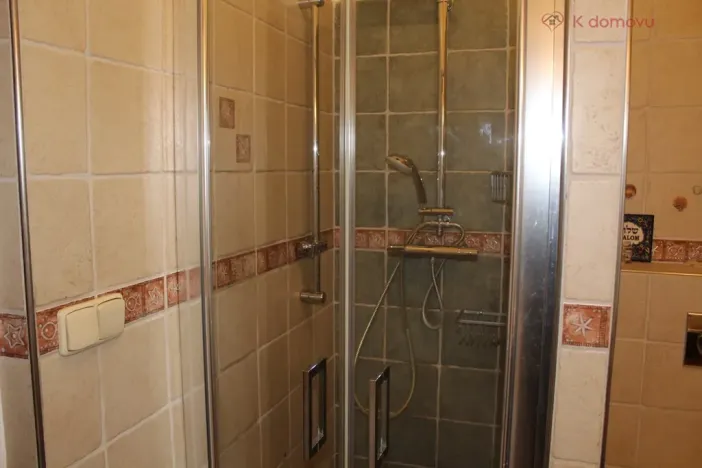 Prodej rodinného domu, Káraný, Na Betonce, 190 m2