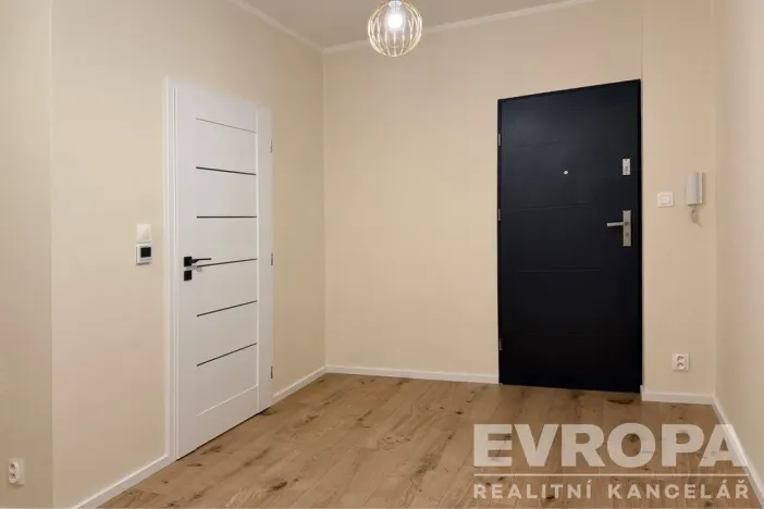 Prodej bytu 2+kk, Děčín - Děčín XIX-Čechy, Sněžnická, 34 m2