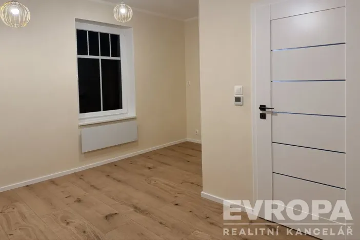 Prodej bytu 2+kk, Děčín - Děčín XIX-Čechy, Sněžnická, 34 m2