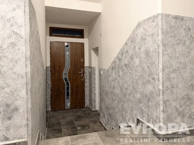 Prodej bytu 2+kk, Děčín - Děčín XIX-Čechy, Sněžnická, 34 m2