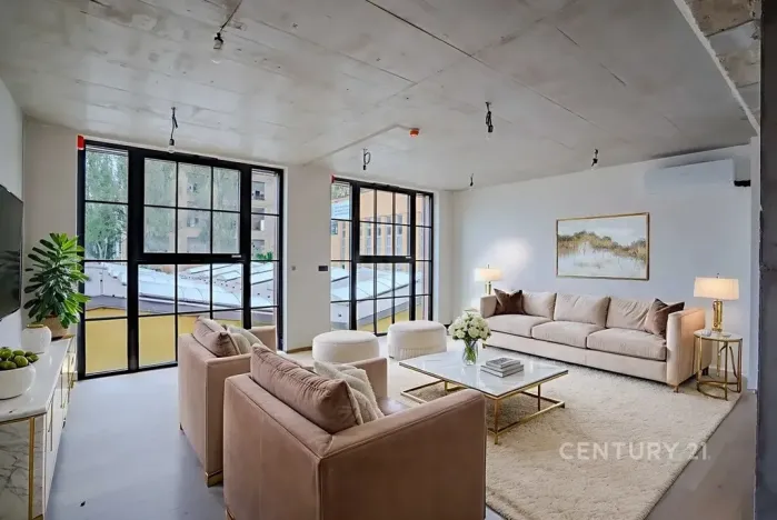 Prodej atypického bytu, Praha - Vysočany, Kolbenova, 176 m2