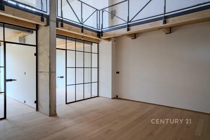 Prodej atypického bytu, Praha - Vysočany, Kolbenova, 176 m2