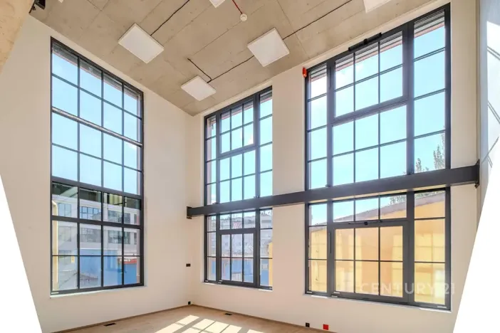 Prodej atypického bytu, Praha - Vysočany, Kolbenova, 144 m2