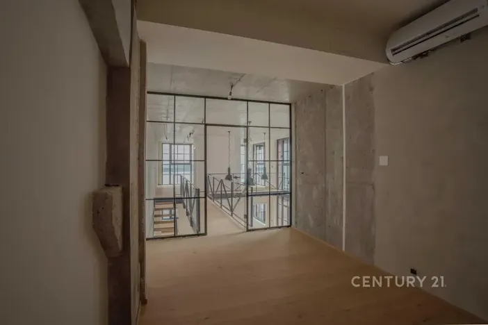 Prodej kanceláře, Praha - Vysočany, Kolbenova, 181 m2