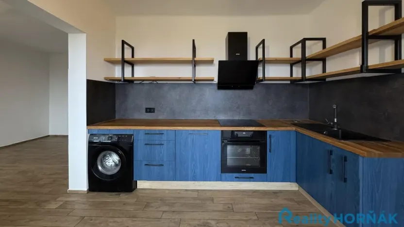 Prodej bytu 4+1, Stádlec, 83 m2