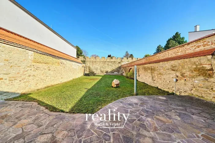 Pronájem obchodního prostoru, Znojmo, Horní Česká, 168 m2