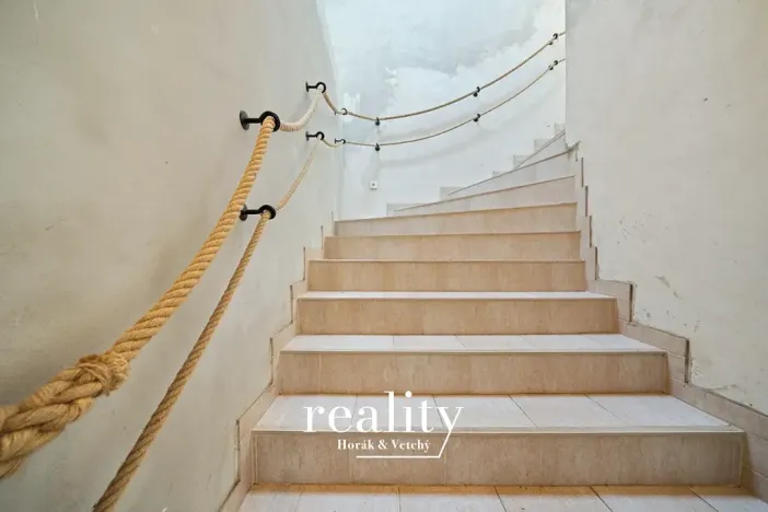 Prodej restaurace, Dobšice, Lahoferova, 797 m2