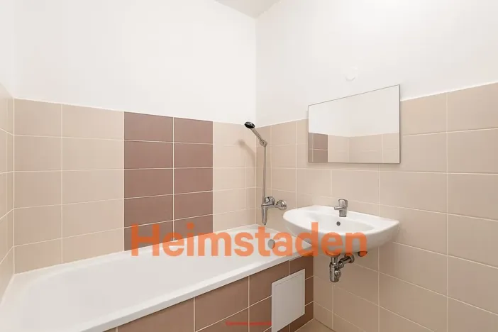 Pronájem bytu 2+1, Karviná - Nové Město, tř. Osvobození, 56 m2