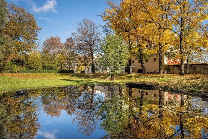 Prodej domu, Trnová, 1585 m2