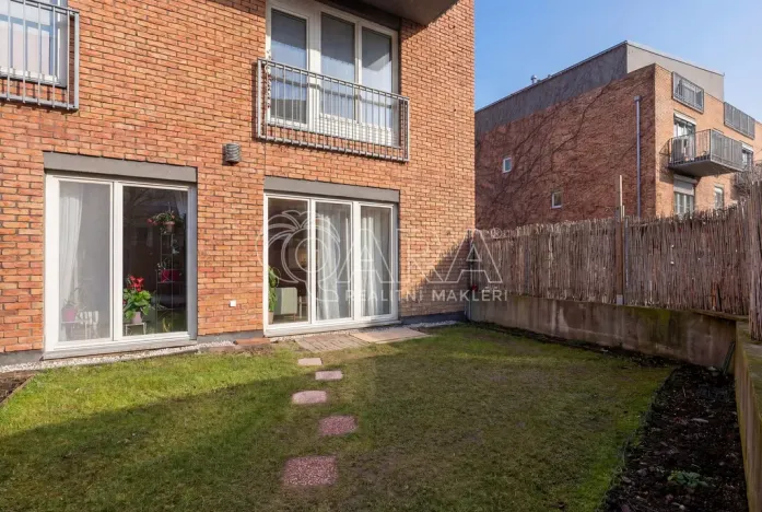 Prodej bytu 2+kk, Praha - Uhříněves, Ingrišova, 37 m2