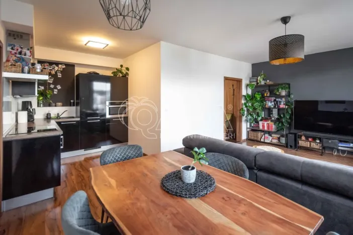 Prodej bytu 2+kk, Praha - Vysočany, Sousedíkova, 60 m2