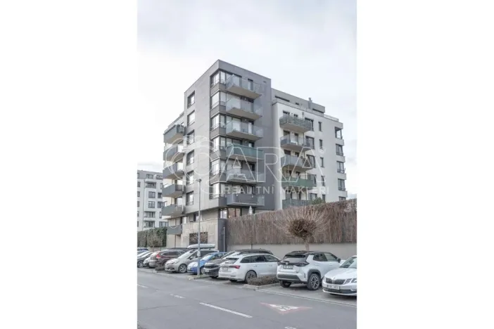 Prodej bytu 2+kk, Praha - Vysočany, Sousedíkova, 60 m2