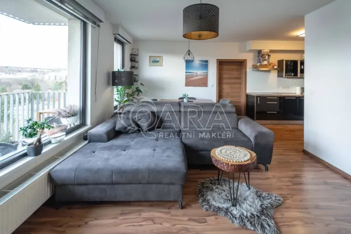 Prodej bytu 2+kk, Praha - Vysočany, Sousedíkova, 60 m2