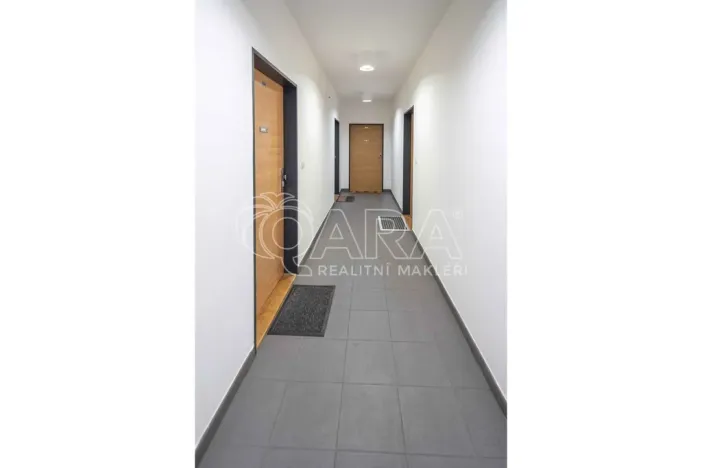 Prodej bytu 2+kk, Praha - Vysočany, Sousedíkova, 60 m2