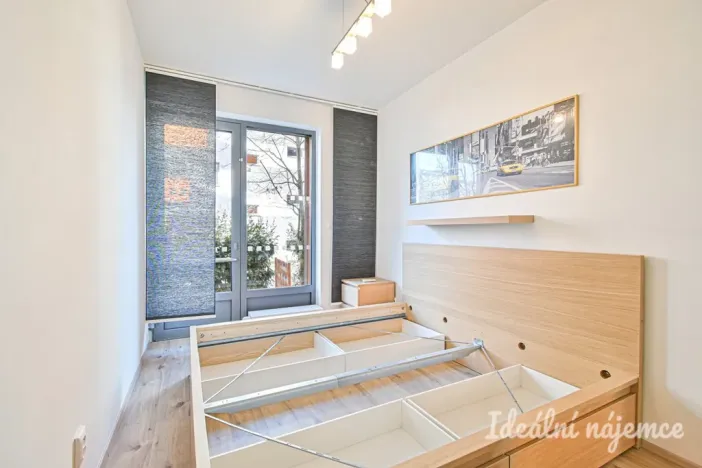 Pronájem bytu 2+kk, Brno, Mojmírovo náměstí, 44 m2