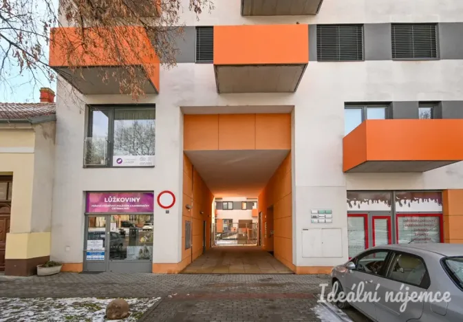 Pronájem bytu 2+kk, Brno, Mojmírovo náměstí, 44 m2