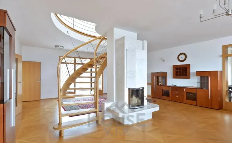 Pronájem kanceláře, Praha - Smíchov, Nový Zlíchov, 839 m2