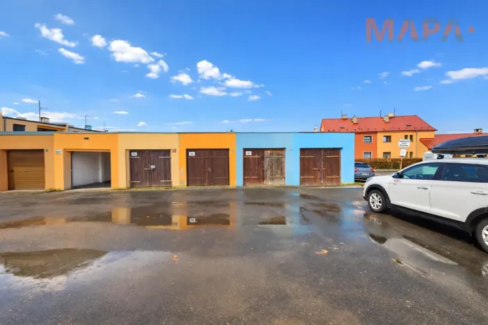 Pronájem garáže, Jirkov, 22 m2